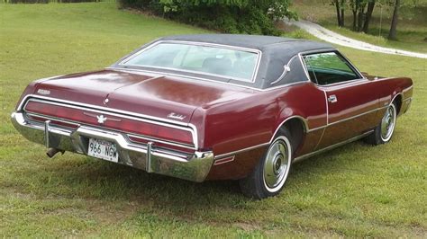 We Love Fords Past Present And Future 1972 Ford Thunderbird