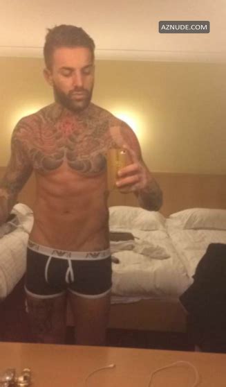 Aaron Chalmers Nude And Sexy Photo Collection AZNude Men