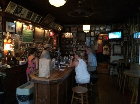 Henningers Tavern Baltimore Menu Prices And Restaurant Reviews