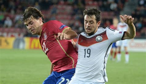 @eintrachtfrankfurt 🦅 @adidasfootball athlete ⚽️ 🇩🇪🇱🇧 twitter.com/aminyounes11. DFB Kader Confed Cup 2017