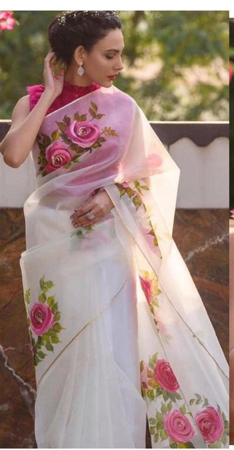 Beautiful Soft Organza Digital Flower Printed Saree With Unstitched Running Blouse For Women