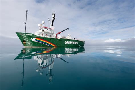 La Flotte De Greenpeace Greenpeace Canada