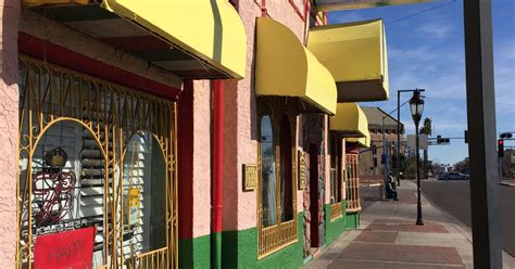 La Perla Cafe Iconic Glendale Mexican Restaurant Closes