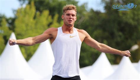 Mayer himself played tennis, rugby and handball and although he was accomplished in all fields and enjoyed the competition, he grew bored. Athlète IAAF de l'année : Votez pour Kevin Mayer