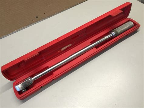 Snap On Qjr 3200b 12 Drive Click Type Torque Wrench 30 200 Ftlbs