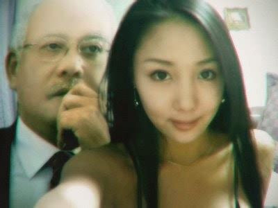 A day after nooryana najwa najib, the daughter of datuk seri najib tun razak complained about having her personal bank account frozen, three other children of the former prime minister are also said to have suffered a similar fate. SOLYMONE BLOG: MALAYSIAN PM DENIED CLAIMS, SIRUL ACTED ...