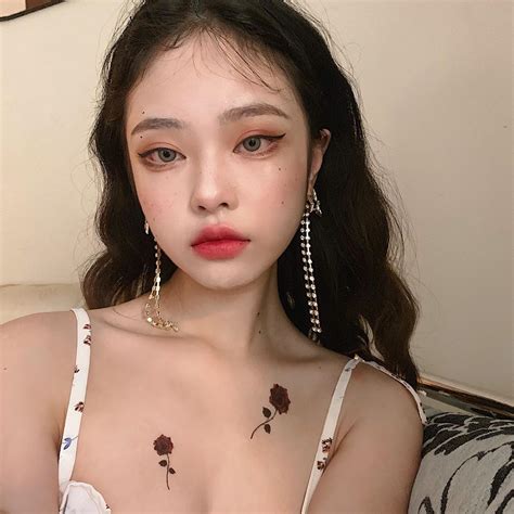 Zhou Xian Xian Ye 191220 Instagram Faaaariii Cute Korean Girl Girls Makeup Aesthetic Makeup
