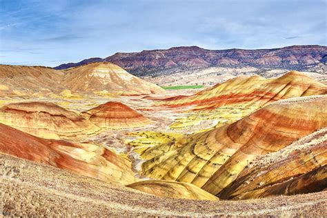 John Day Fossil Beds National Monument Clarno Painted Hills And Sheep