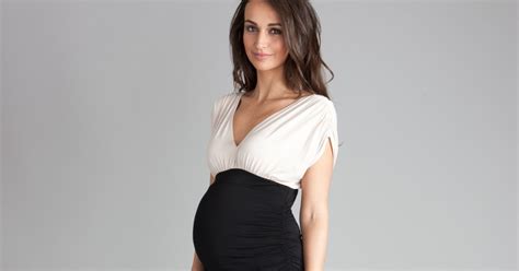 Does My Bump Look Good In This Top Five Summer Wedding Maternity