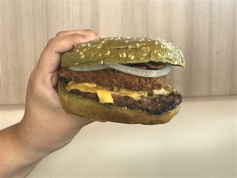 We Tried That Nightmare King Burger From Burger King Youve Been