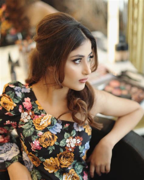 Sajal Aly Shares Some Captivating Photos With Her Fans Incpak