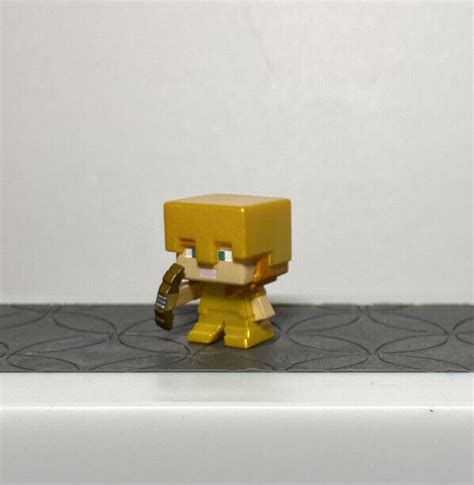 Minecraft Mini Figures Ice Series 5 1 Alex In Gold Armor Bow Mini