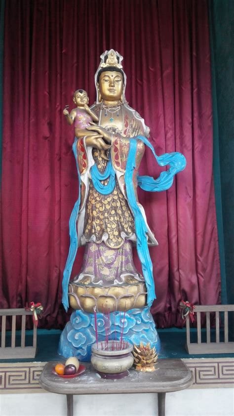 20 ajaran welas asih dewi kwan im terlengkap. Memohon keajaiban Dewi Kwan Im di Pagoda Watugong ...