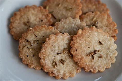 I have a similar recipe for ginger cookies which uses a good bit of butter. Recipe for cocos a l'anis (anise-seed cookies) - The ...