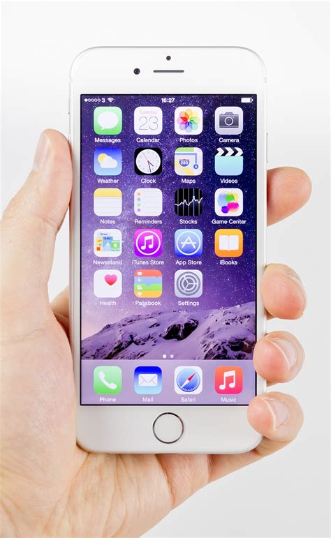 Apple Iphone 6 Review A Bigger Screen Makes This The Best