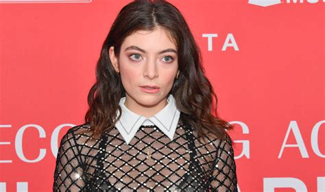 Lorde Covering Carly Rae Jepsen S Run Away With Me Will Make Your Day Her Ie