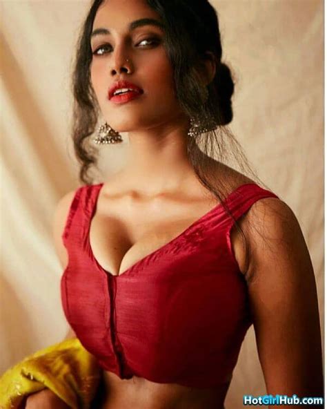 Big Beautiful Indian Tits Shilo Pics Xhamster Sexiezpix Web Porn