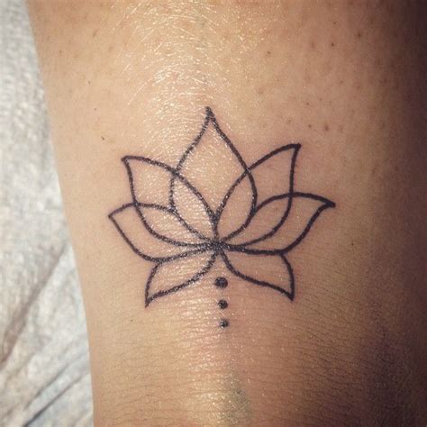 Flower Tattoo Images And Designs