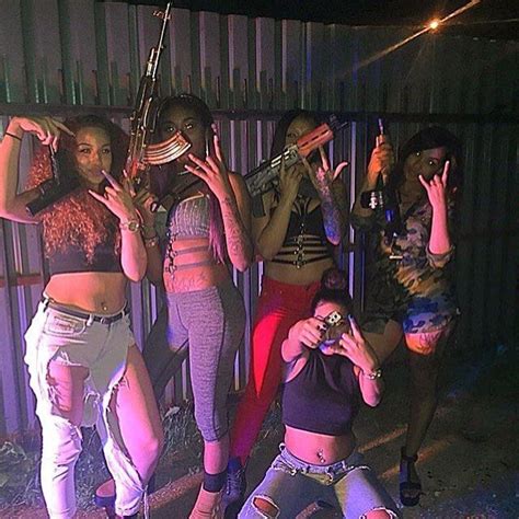 Pin By Ki💝 On Baddie‍♀️ Hood Girls Gangster Girl Thug Girl