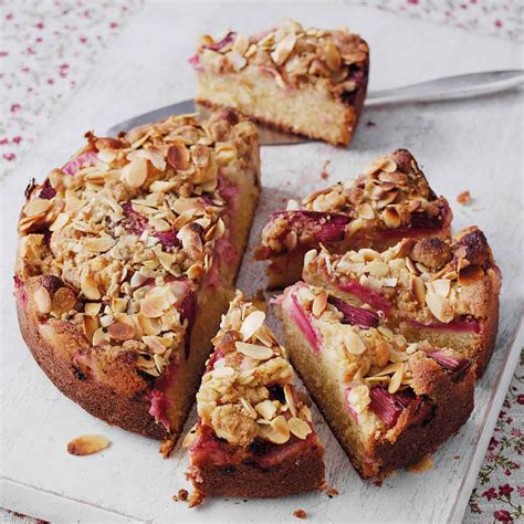 Top Tips For Rhubarb Cake To Get Started - Rhubarb Crumble Cake - absolutely delicious