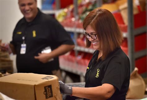 Inside the jail commissary: A look at OCSD's $9.5 million, self-sustaining business - Behind the 