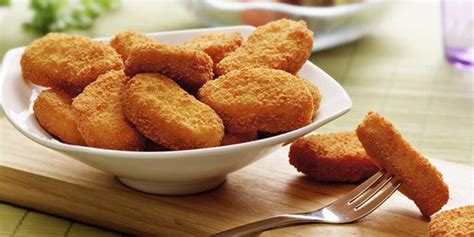 Nugget ayam bisa dibuat dengan campuran beberapa jenis sayuran, seperti wortel dan buncis. 8 Resep Cara Membuat Nugget Tahu Crispy Wortel, Ayam ...