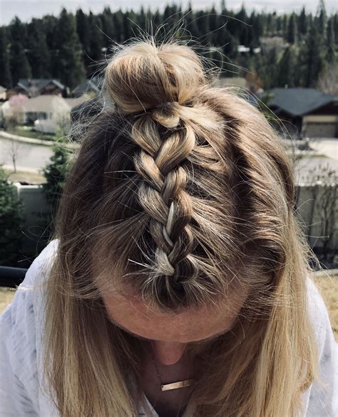 Half Up Half Down In 2020 Dutch Braid Half Up Braid Half Up Half