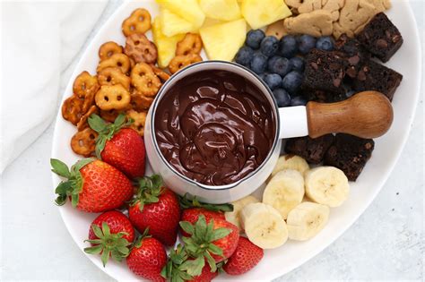 Even if no one in your immediate family has a dairy sensitivity. Dairy Free Chocolate Fondue (Vegan + Paleo!) • One Lovely Life