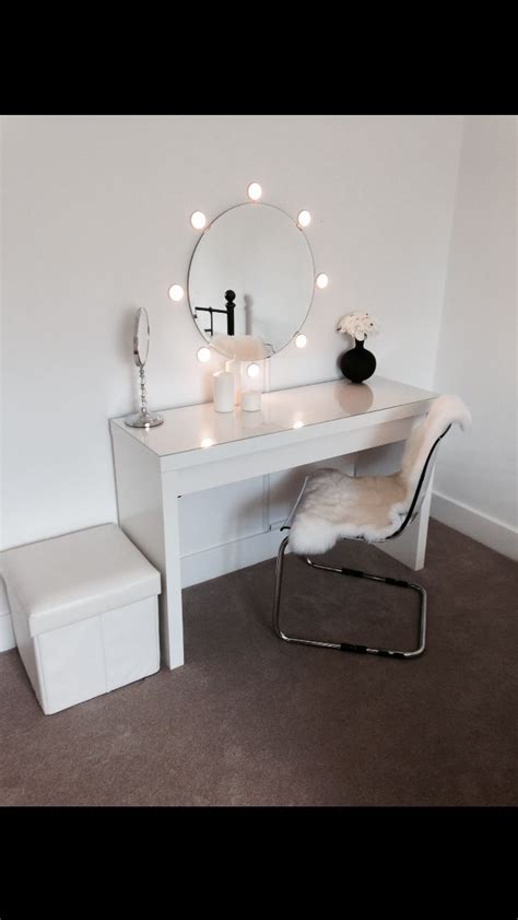 ← building bedroom vanity with lights. Ikea malm dressing table with round mirror and lights ...