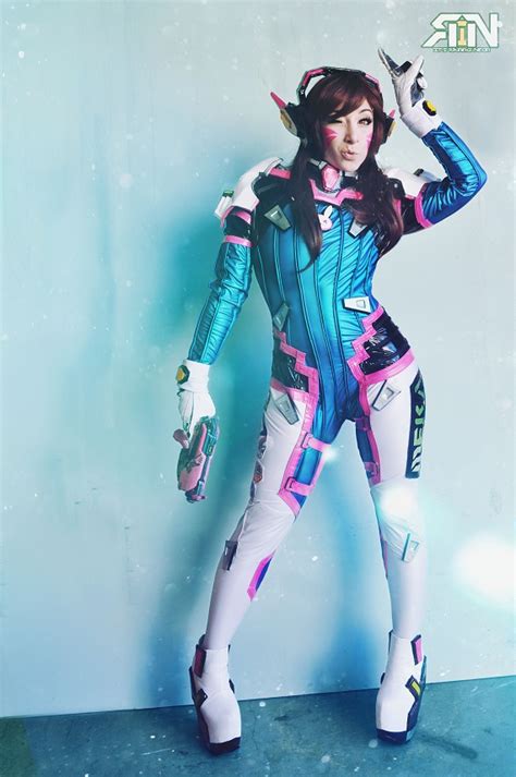 I Play To Win D Va Cosplay Overwatch By Its Raining Neon On Deviantart
