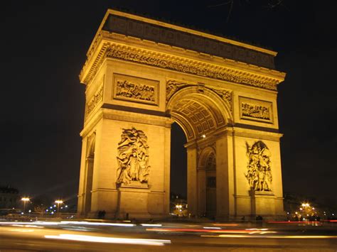 25 Most Famous Landmarks You Should Visit Before You Die