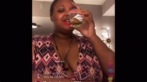 Lovely Peaches Drinks Her Own Pee On Live Youtube