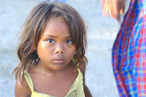 Aeta Child An Aeta Child Roaming The Streets Of Kalibo Dur Flickr