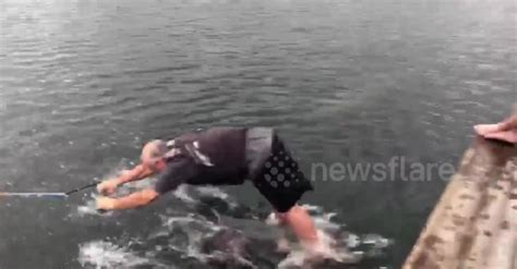 Canadian Man Dragged Along Lake In Hilarious Water Skiing Fail Sharedots