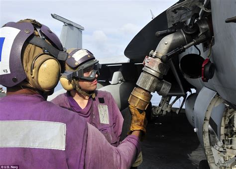 What The Color Coded Uniforms Of Us Aircraft Crewmen Mean Daily Mail