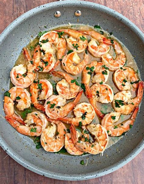 Cook the shrimp until it becomes translucent. Easy Keto Low-Carb Red Lobster Copycat Garlic Shrimp ...