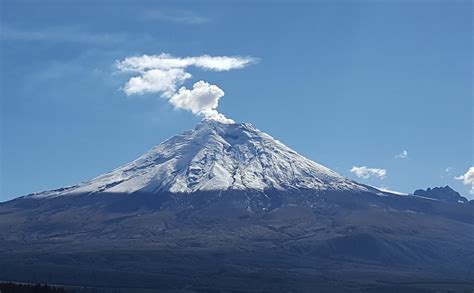 Actualización De La Actividad Eruptiva Del Volcán Cotopaxi N° 1 2017