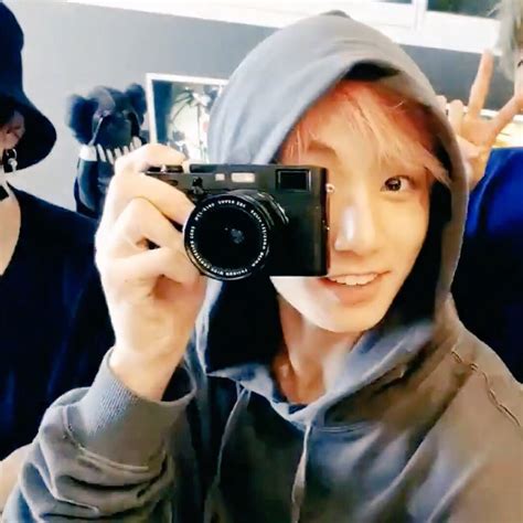 13 times bts s jungkook stunned fans with his hot mirror selfies koreaboo