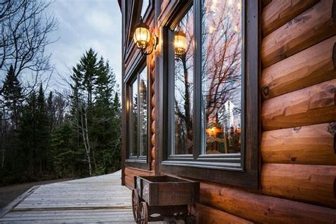 Log Home With Black Trim Windows Log Cabin Exterior Log Homes
