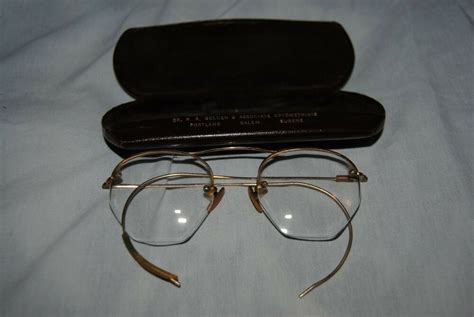 Antique Wire Rim Eyeglasses W Gold Filled Frames In Hardshell Metal Case Round Sunglasses