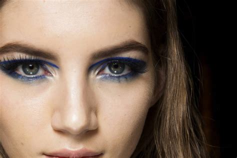 Electric Eye Make Up Beauty Idea Versace Couture British Vogue