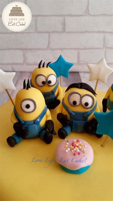 More Minions Decorated Cake By Love Life Eat Cake By Cakesdecor