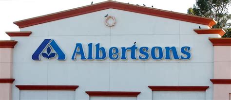 Albertsons Pulls Off Downsized Ipo After Years Of Trying