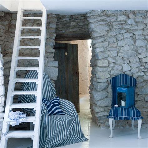 Coastal Living Rooms To Recreate Carefree Beach Days