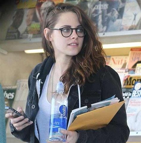 The Sexiest Famous Girls Who Wear Glasses Kristen Stewart Style