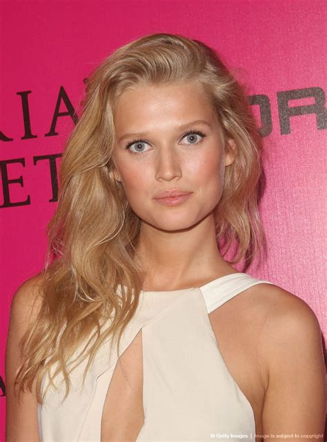 Toni garrn pictures and photos. Picture of Toni Garrn