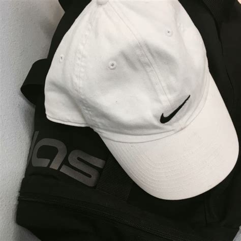 25 Nike Hat Sold On Wheretoget