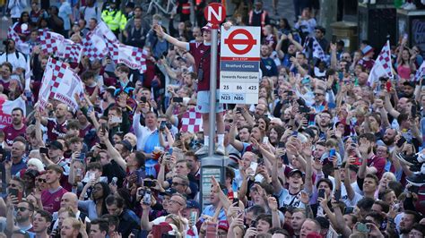 West Ham Fans Ecstatic As Squad Hosts Victory Parade To Celebrate