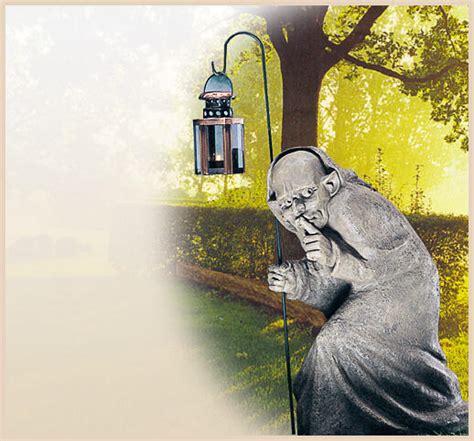 .gertrude maria grossegger mystischer garten litanei / litanije o mističnem vrtu in dreizehn mir ist der freie fall noch sind die wege ausgetreten in körper bahnen gelegt aus blut durchziehen den garten. Gargoyle Figur für den Garten kaufen - Online Shop