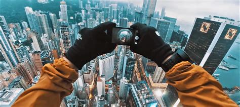 Russian Daredevil Duo “on The Roofs” Said What S Up Hong Kong Photography Blog Tips Iso